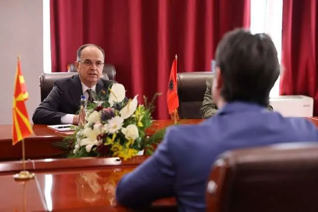 Presidenti Begaj thirrje krerëve e shteteve të rajonit: Sduhet të lejojmë provokimet që destabilizojnë Kosovën