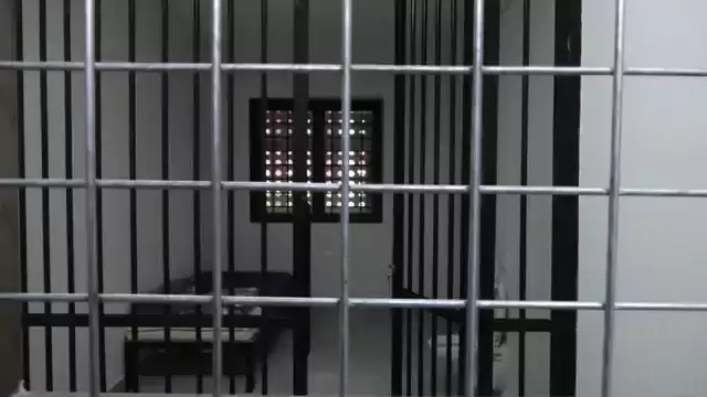 Humb jetën në spital i burgosuri nga Kukësi