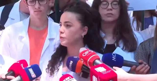 Protesta e studentëve për diplomat: Nuk duam fjalë dhe gënjeshtra!