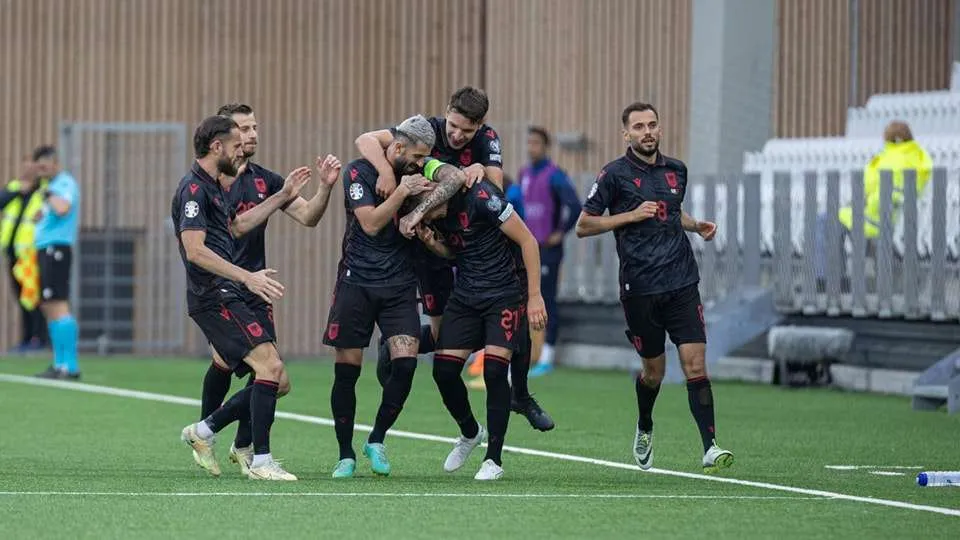 UEFA nominon Asllanin, perla kundër Ishujve Faroe përzgjidhet mes golave më të bukur