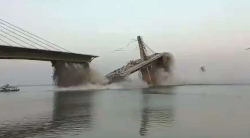 Bombardohet  ura afër Krimesë. Rusia akuza Ukrainës