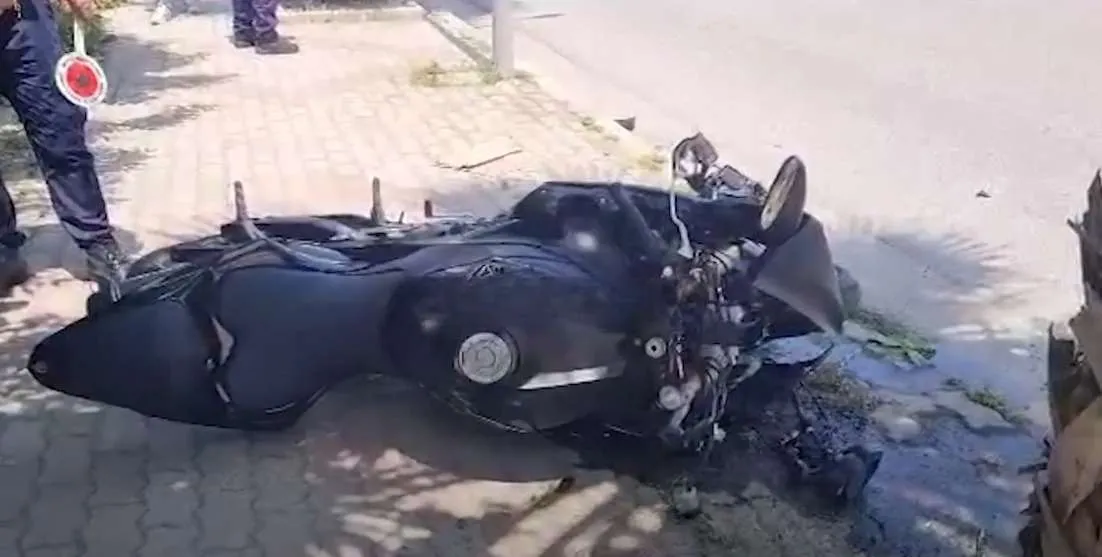 U përplas nga një motor, humb jetën këmbësori në Lushnje
