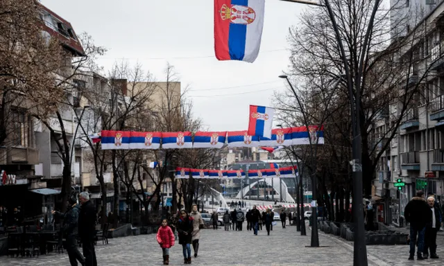 Mitrovicë, 20 persona të maskuar i dhunojnë fizikisht dy shqiptarë