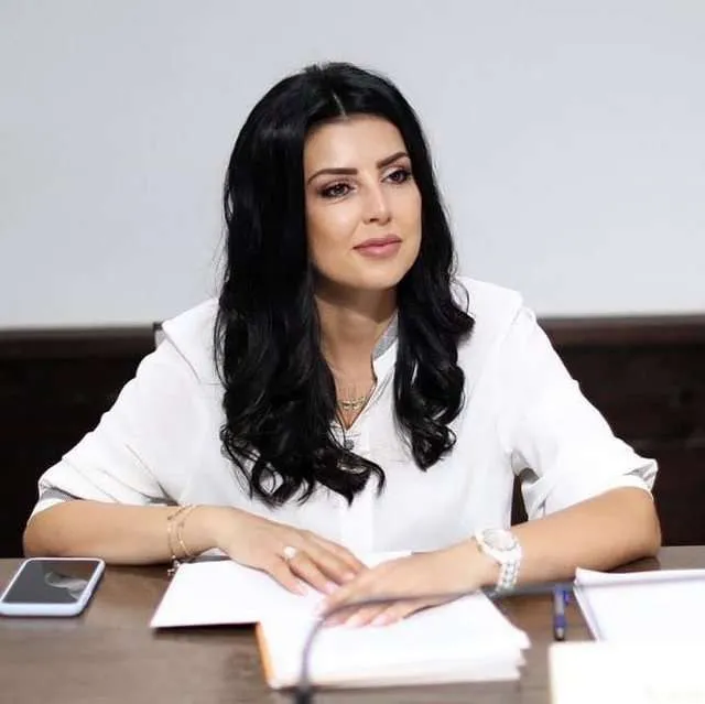 Deputetja e PS kundër mbylljes së Universitetit të Korçes: E befasuar nga vendimmarrja e fshehtë si në kohë lufte