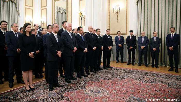Betohet qeveria e re Mitsotakis, ministrat marrin detyrat