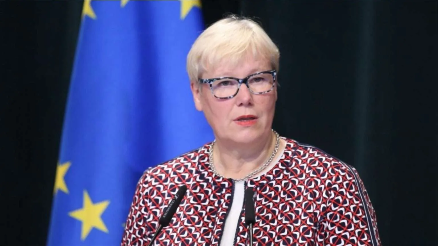 Ambasadorja e BE-së në Shqipëri largohet para kohe nga detyra
