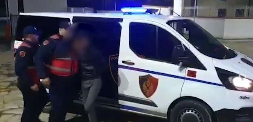 Tiranë/ Plagosen me thikë dy persona në Allias, gjatë një sherri