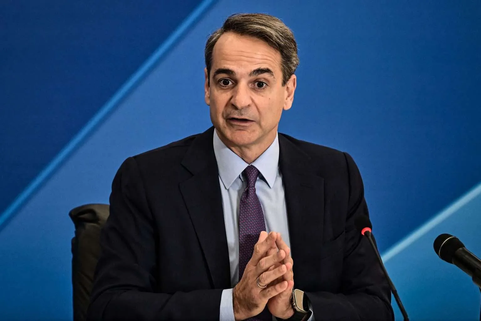 Mitsotakis i lirë për të zbatuar plotësisht axhendën e tij neoliberale