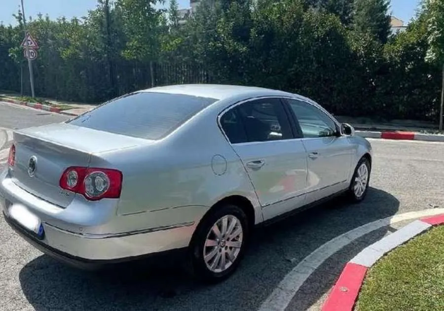 Vlonjati i shiste në pika skrapi makinat që merrte me qira, policia i vë prangat
