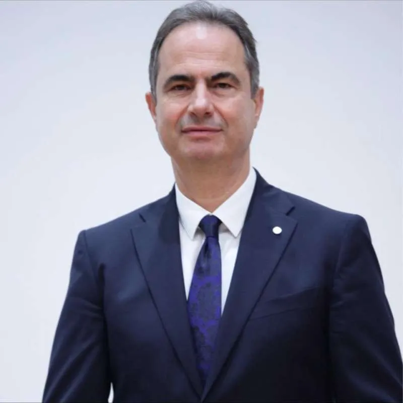 Koha e politikës ka mbaruar!