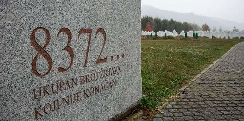 Bosnje, sot kujtohet  masakra e Sebrenicës
