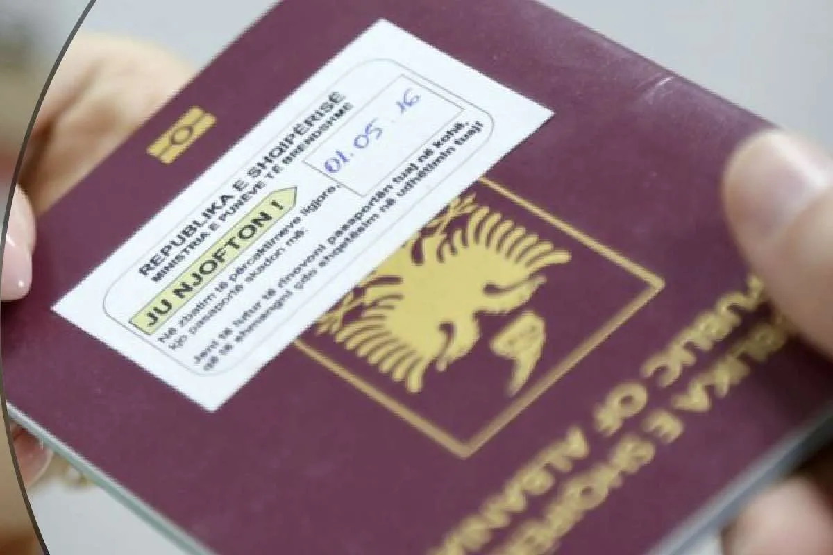 Dyfishohet numri i shtetasve që morën pasaportë shqiptare