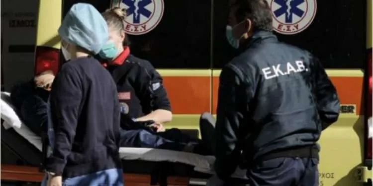 Greqi/ 12-vjeçari shqiptar nxirret pa ndjenja nga deti