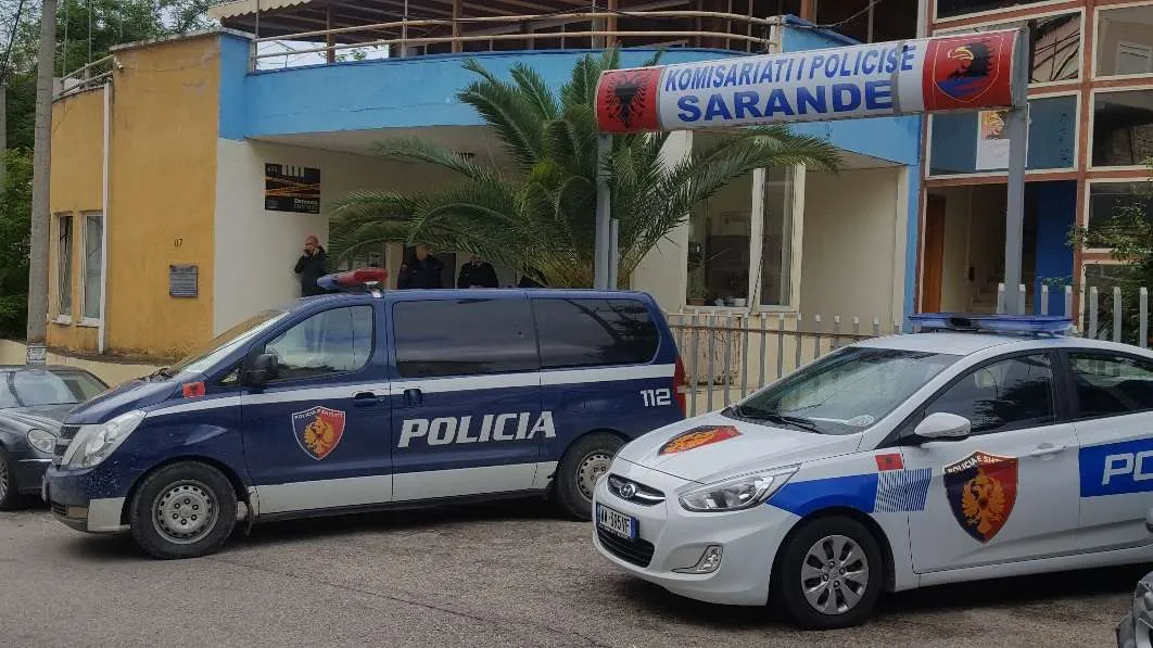 Sarandë/ Arrestohet 50-vjeçari  që i vodhi celularin një turisteje