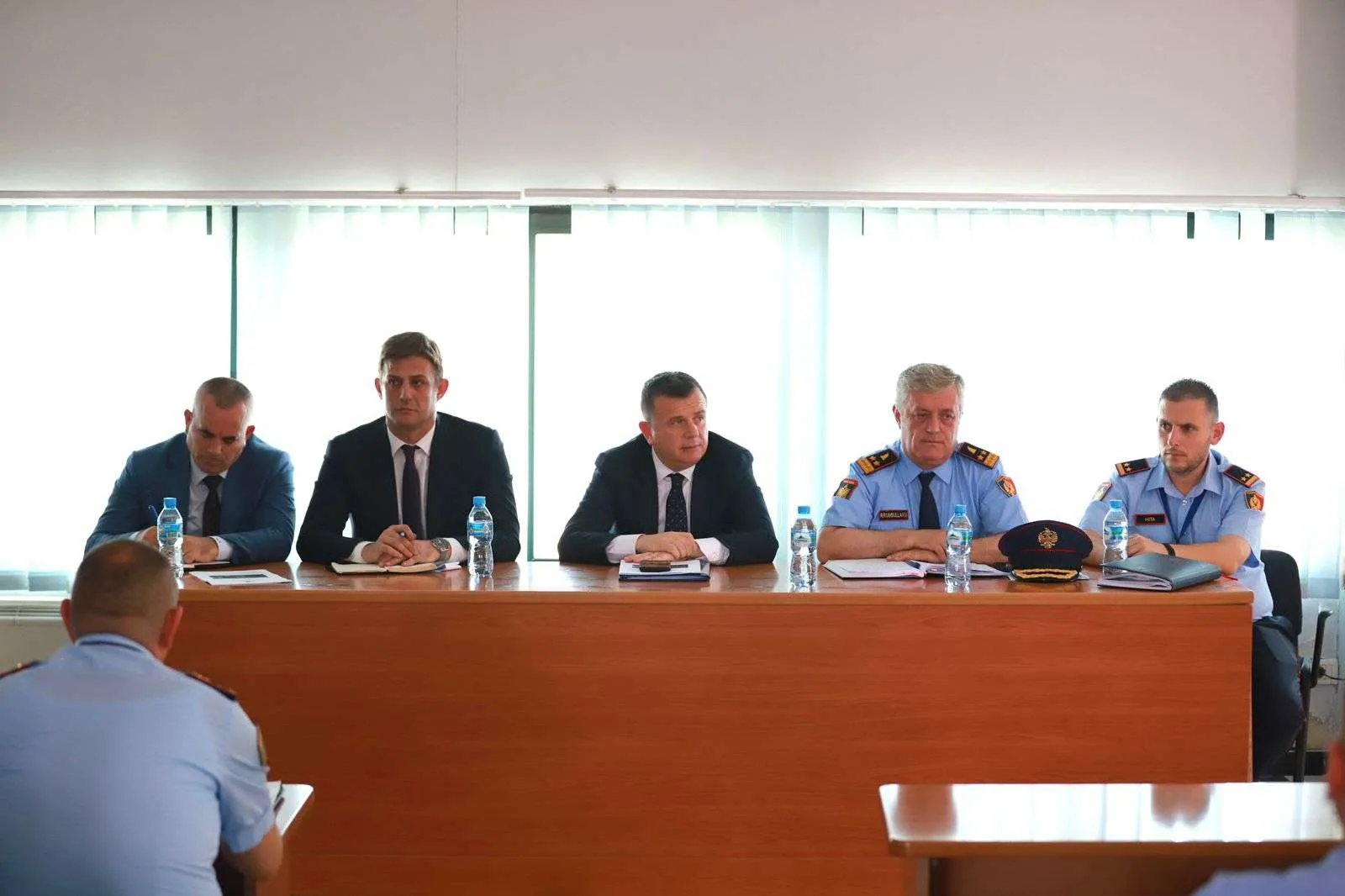 Taulant Balla me strukturat drejtuese në Durrës: S’më interesojnë “sukseset” e gjobave, por bindja e qytetarëve