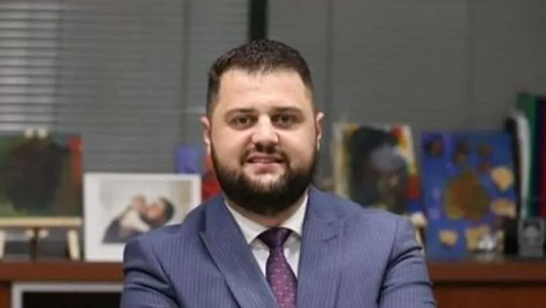 Indrit Sefa flet për kërkesën e deputetëve për të bllokuar zgjedhjet për kryetar: Oksigjen për Ramën