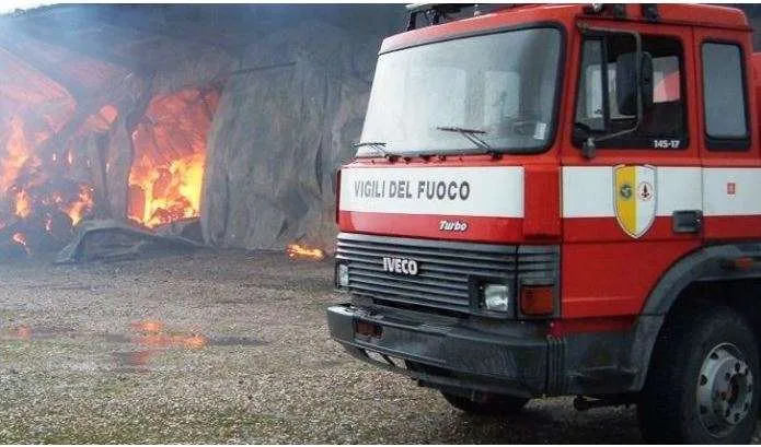 Zjarr në një fabrikë pijesh në Libohovë 