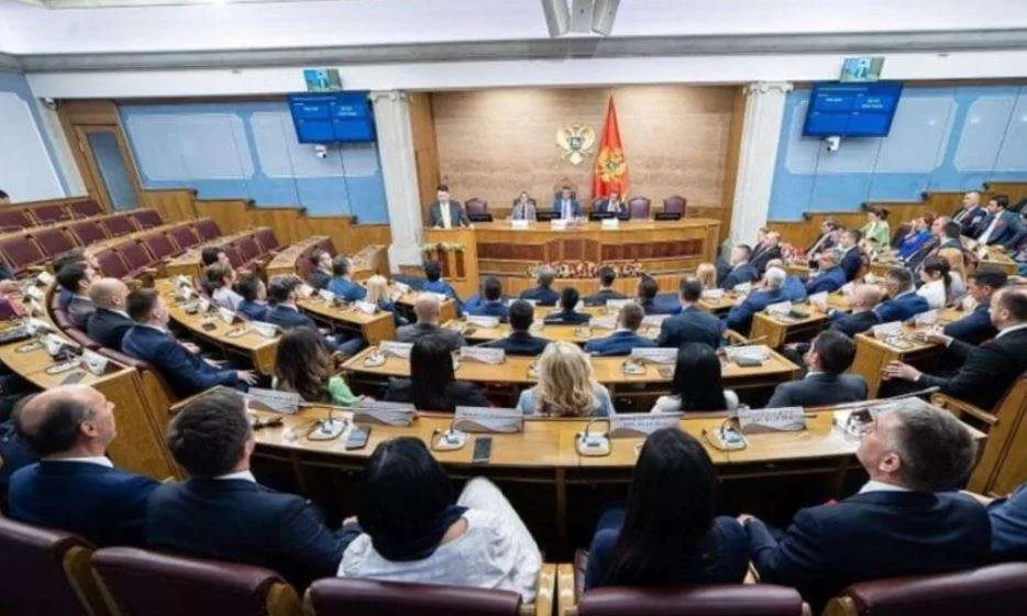 Mal i Zi/Konstituohet parlamenti i ri