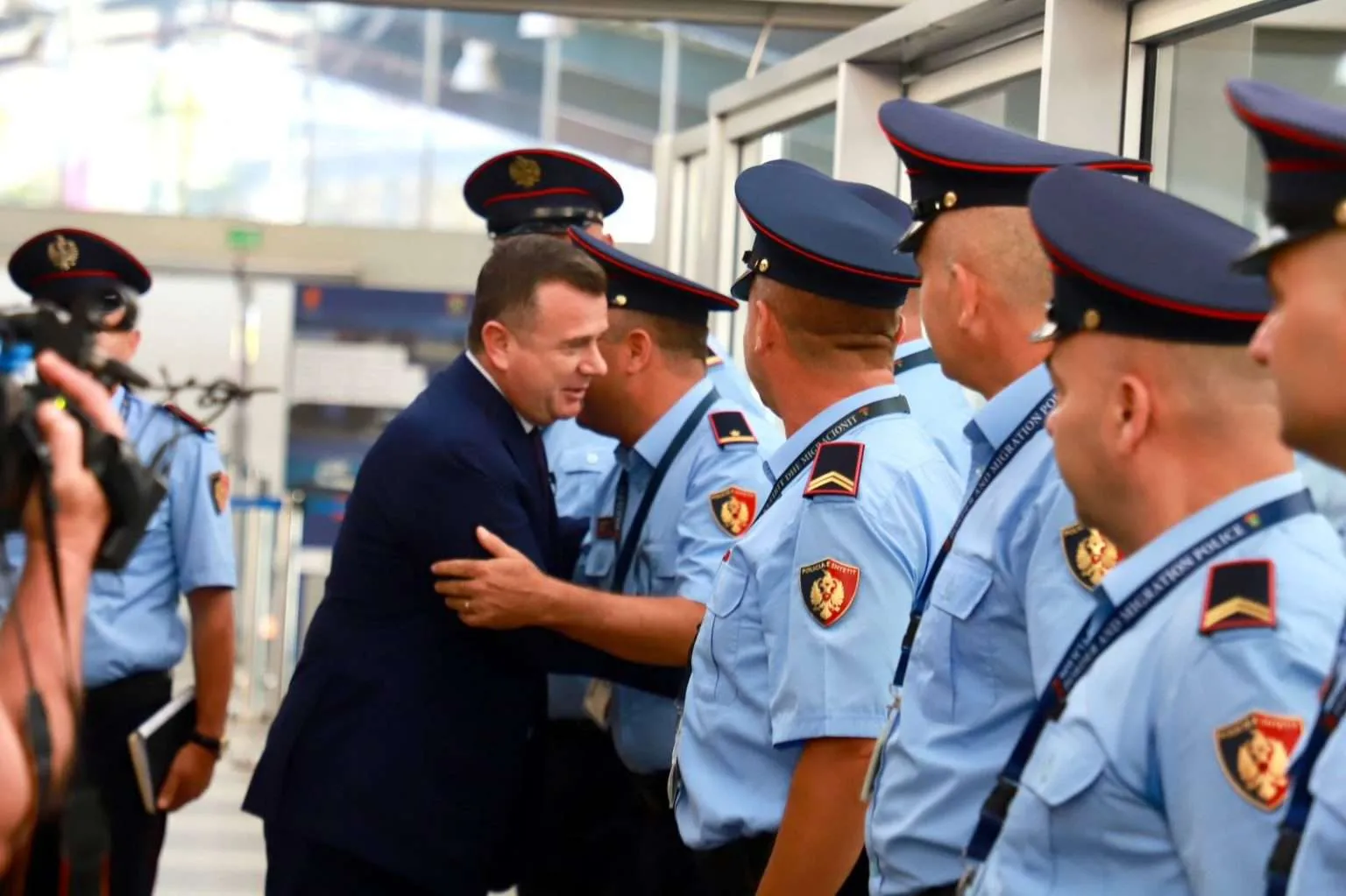 Ministri Balla inspektim në Portin e Durrësit: Të rrisim besimin e pikës së kalimit tonë kufitar tek vendet e BE-së
