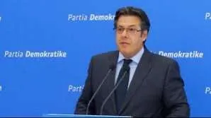 Publikohen dosjet me manipulime në Vorë dhe Kamëz. PD prezanton dosjen voluminoze