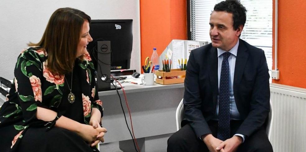 Jep dorëheqjen zv.ministrja e KURTIT
