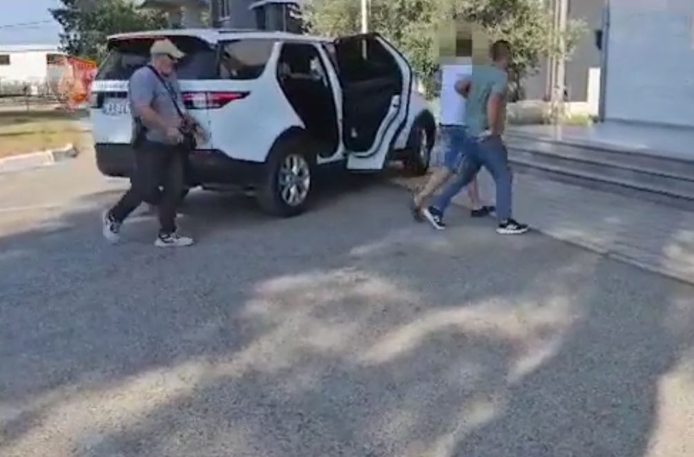 Fier/ Arrestohet pas 11 vitesh 46-vjeçari që grabiti me armë