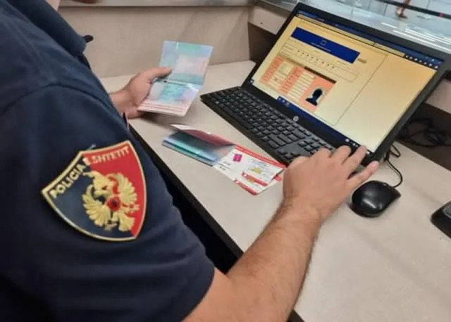 Drejtori në Policinë e Shtetit eksporton të dhënat e sistemit TIMS