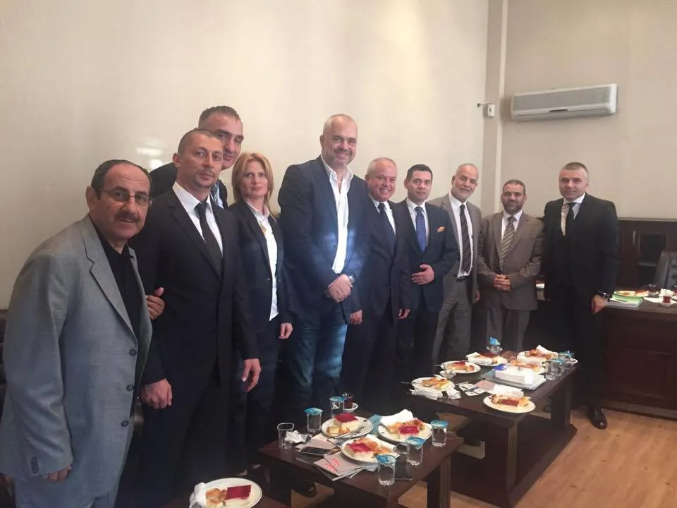 Rama zgjati koncesionin kontrovers të Berishës, të blerë nga konsullja e nderit në Izmir