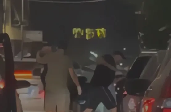 Kavajë del video e sherrit/ 49-vjeçari u dhunua me shkop bejsbolli