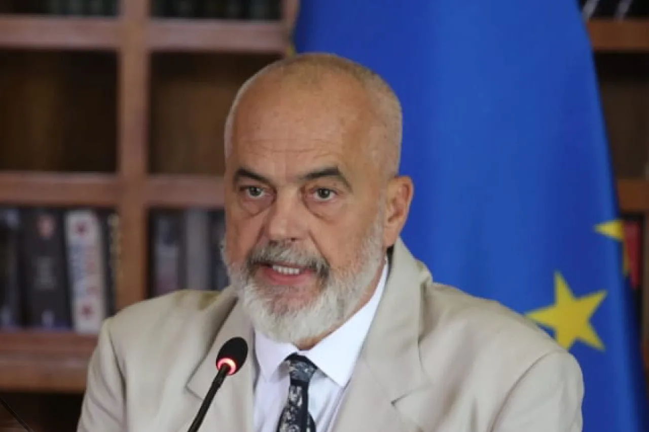 Rama reagon pasi KE hodhi poshtë kërkesën për zgjerim të Michel : Më të sigurt në avionin e BE-së pa ndenjëse, se në atë rus