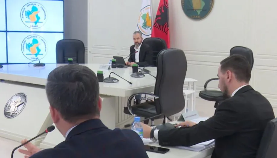 PD padit KQZ-në, ja kur zhvillohet seanca në Kolegjin Zgjedhor