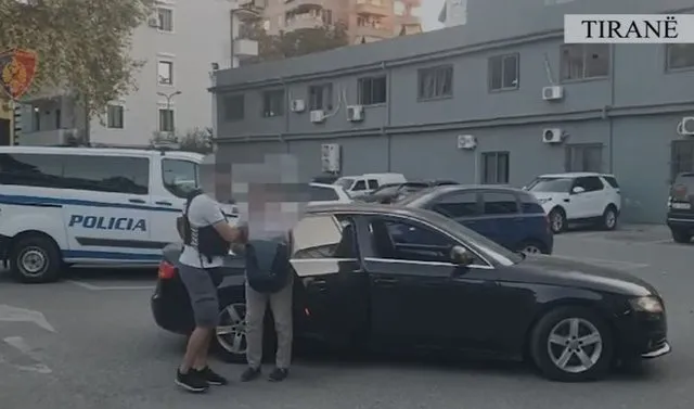 Arrestohet mashtruesi në Tiranë