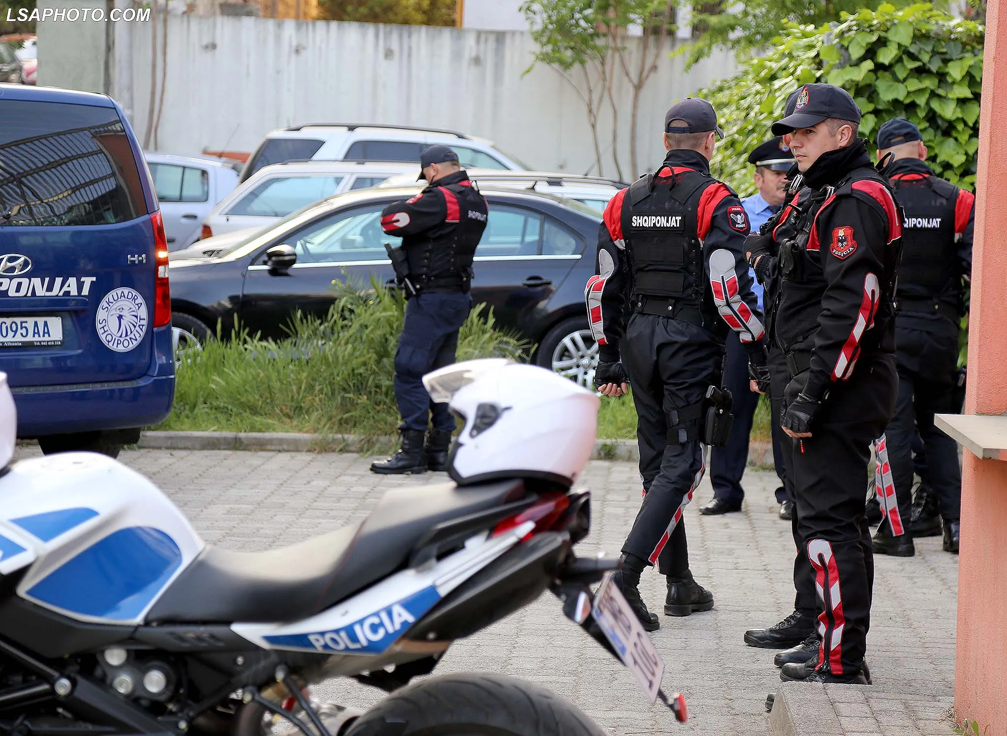 Qëllohet me armë zjarri efektivi i “Shqiponjave” në detyrë