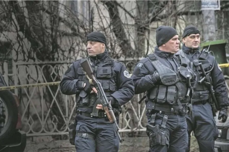 Vrasja e një polici në veri, policia: U sulmuam me garanta dore dhe armë