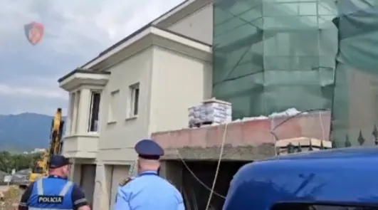 Pocedohen penalisht tre persona, po kryenin punime pa leje në Farkë