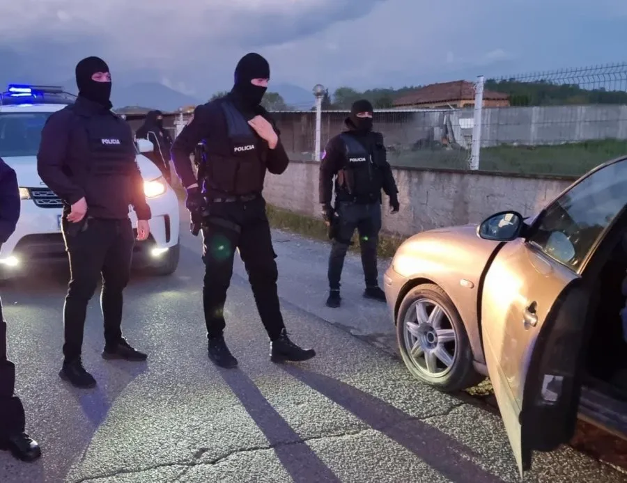 Durrës: Ekzekutimi i 38-vjeçarit tek shinat dhe lidhja e tij me ‘Arapin’ e Sukthit