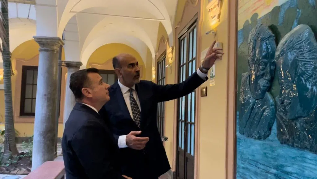 Ministri Balla , homazhe dhe kurorë me lule në nderim të magjistratëve Falcone e Borselino në Palermo