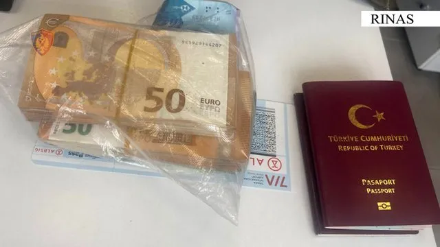 Rinas, kinezi e turku kapen me mijëra euro të padeklaruara