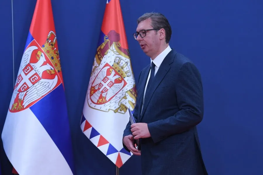 Vuçiç kërkon zgjedhje të jashtëzakonshme në Serbi?! Analistët: Lojëra politike, asgjë s’do të ndryshojë