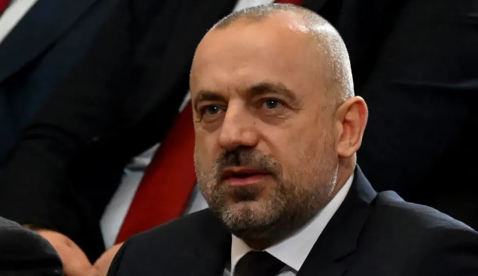 Prokuroria serbe tregon itinerarin: Si i futi përmes Beogradit në territorin e Kosovës dhe i fshehu në…