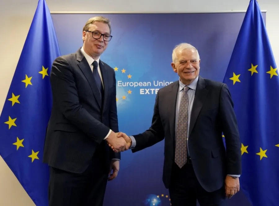 “EuroActiv”: BE e ka gati planin e masave kundër Serbisë pas sulmit të 24 shtatorit
