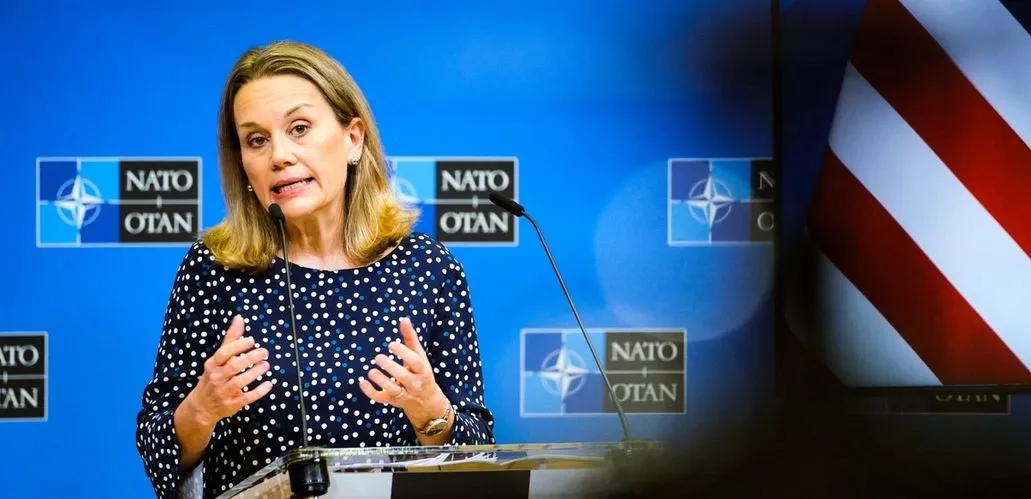 Konflikti Kosovë-Serbi, ambasadorja e SHBA-së në NATO: KFOR-i do të ketë kapacitetet për t’u përballur me sfidat