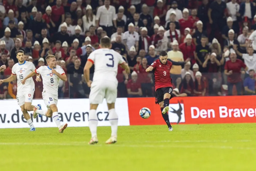 Asani befason  UEFA-n: Goli i tij më i bukuri i raundit?