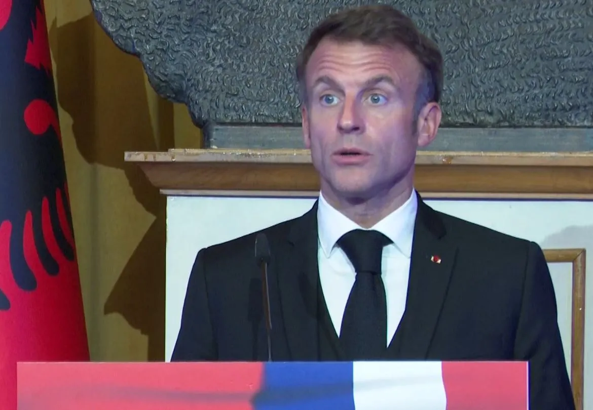 Macron dënon sulmin me armë në Bruksel: Akt terrorist! Europa jonë është e tronditur