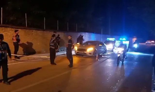 Tiranë/ 21-vjeçari u dhunua me sende të forta, ndodhet në spital