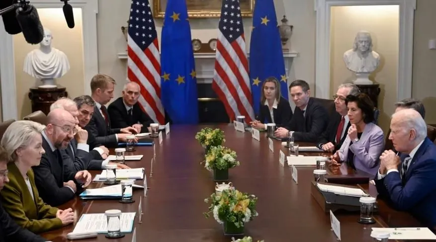 SHBA dhe BE me deklaratë të përbashkët për Kosovën dhe Serbinë: Zbatoni shpejt dhe pa kushte marrëveshjen për normalizim të marrëdhënieve