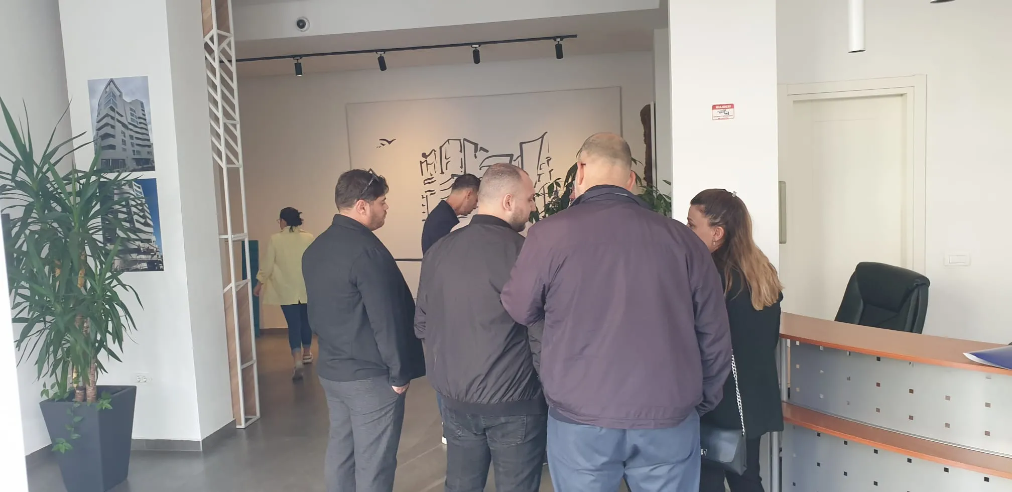 Pas vilës në Gjirin e Lalëzit, dhëndrit të Sali Berishës i sekuestrojnë apartamentet në zonën e ish-kompleksit “Partizani”