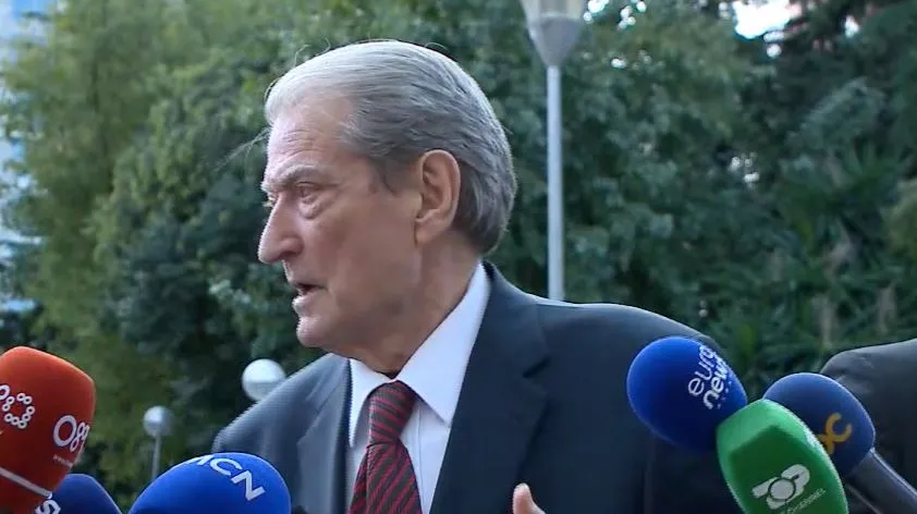 Berisha ka një kusht për  GJYKATËN: Jam i gatshëm, por…