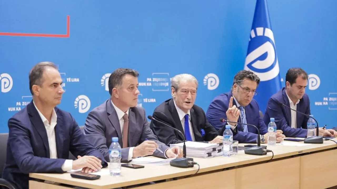 Berisha mbledh sot kryesinë, të premten Këshillin Kombëtar
