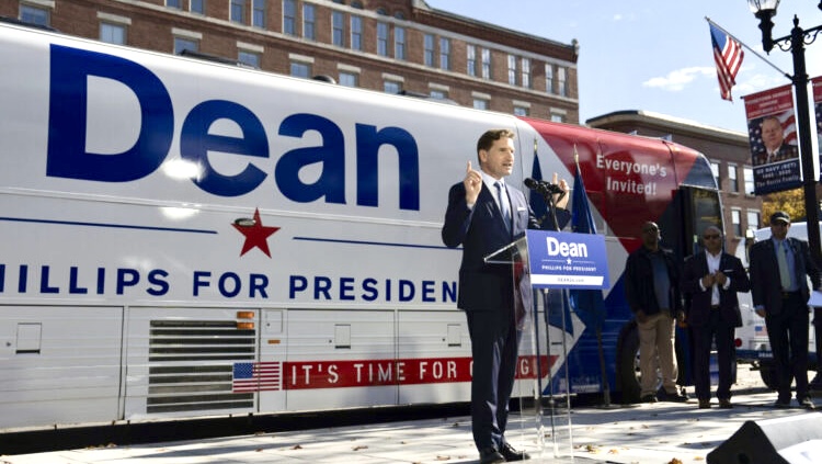 Dean Phillips sfidon Biden, shpall kandidaturën për president në SHBA